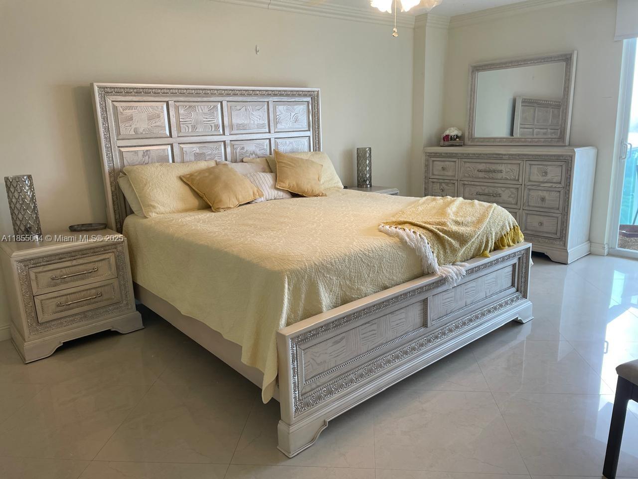 100 Bayview Dr 917