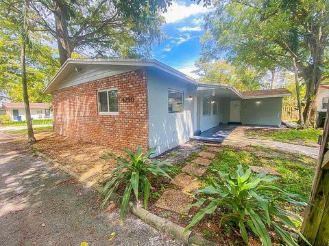 4290 NW 21st Ave Oakland Park FL 33309