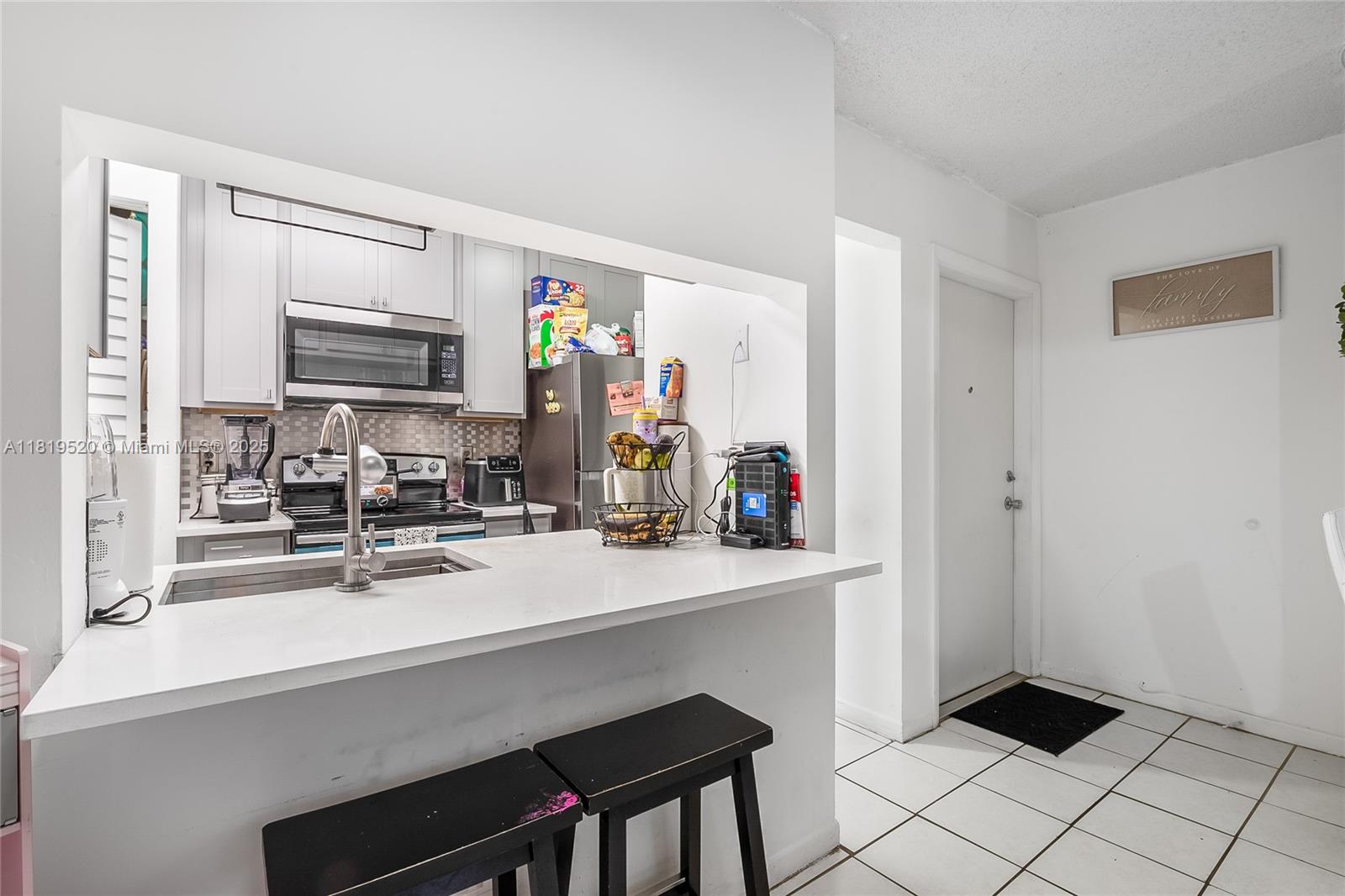 9724 Hammocks Blvd 203