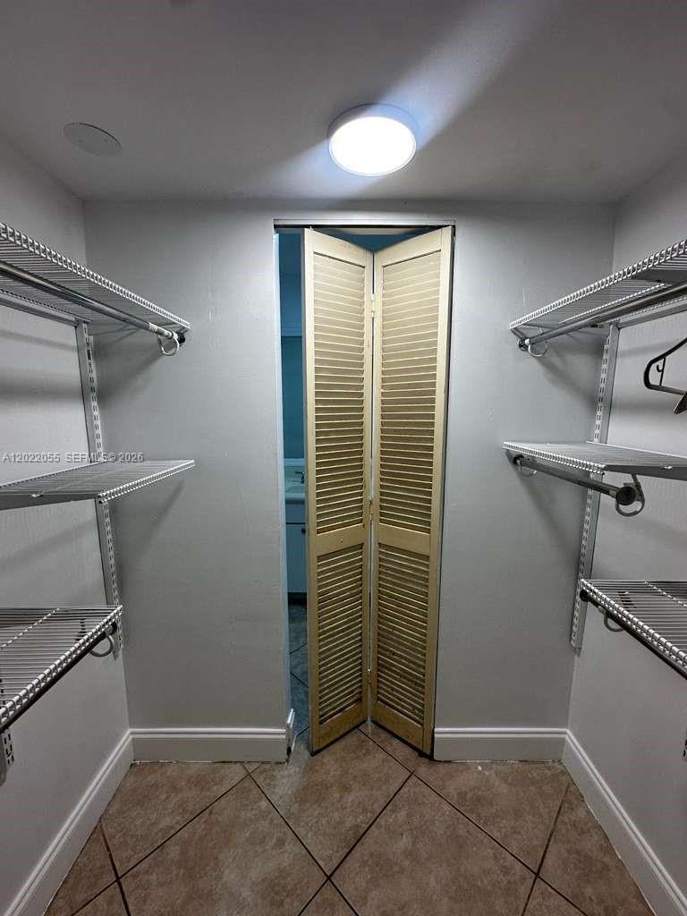 INVERRARY COUNTRY CLUB - Residential