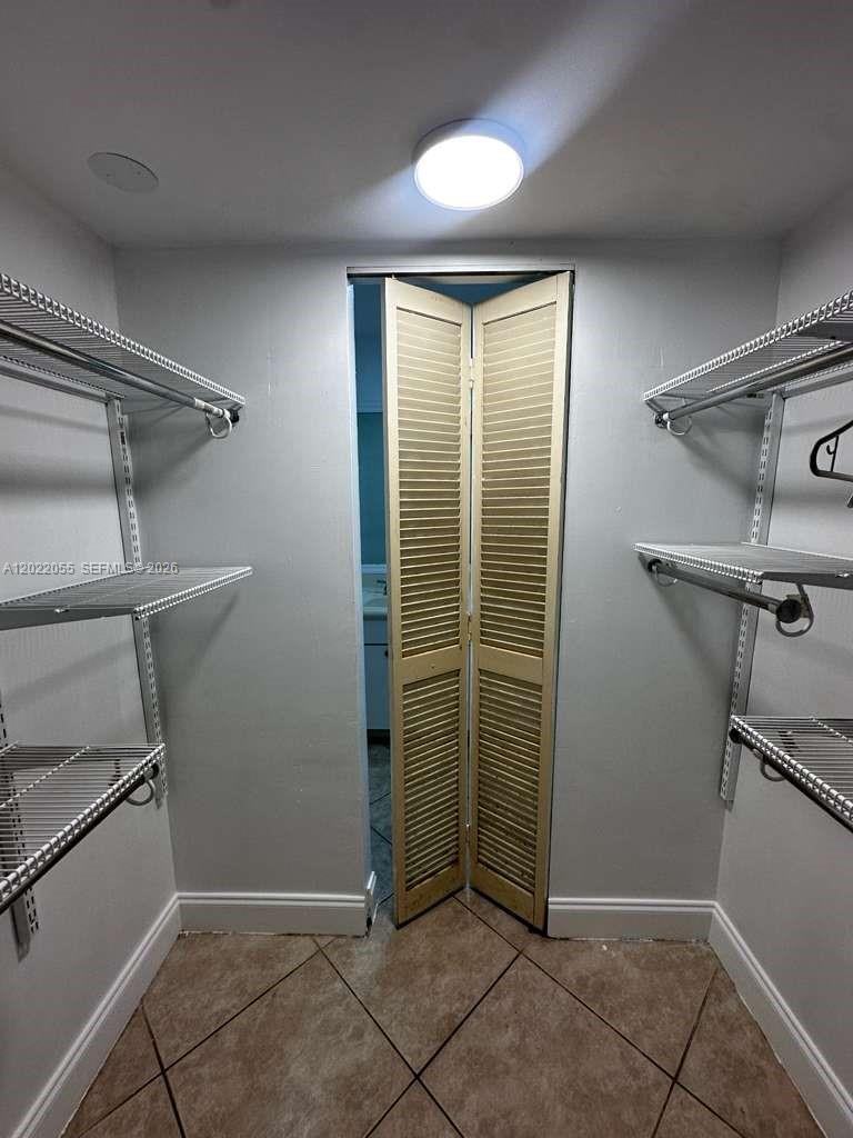 INVERRARY COUNTRY CLUB - Residential