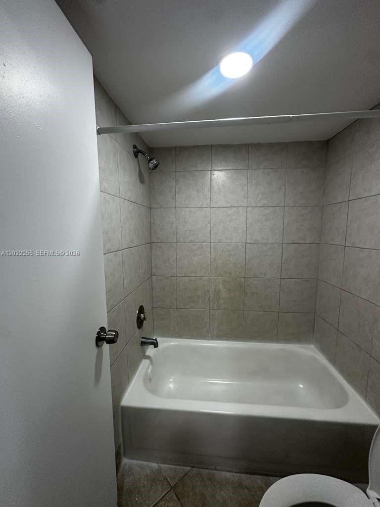 INVERRARY COUNTRY CLUB - Residential