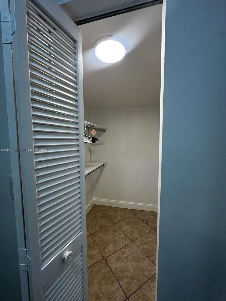 INVERRARY COUNTRY CLUB - Residential