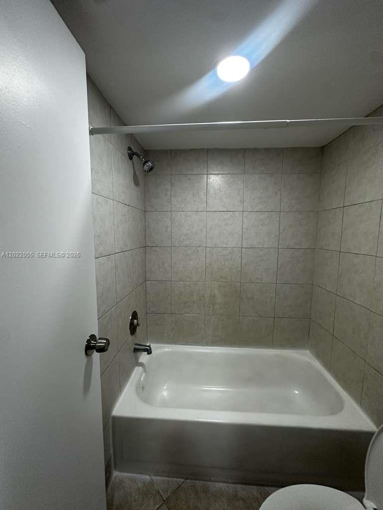 INVERRARY COUNTRY CLUB - Residential