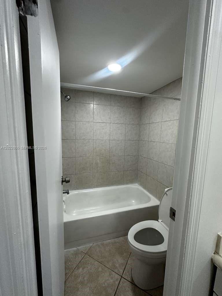 INVERRARY COUNTRY CLUB - Residential
