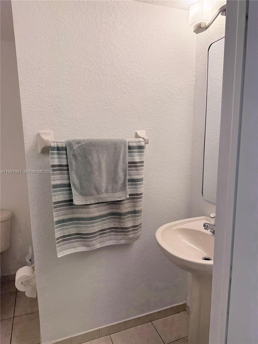 DORAL ISLES NORTH SEC TWO - Residential
