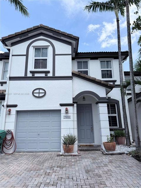 Photo of 7809 NW 114th Path, Doral, FL 33178 (MLS # A11991001)