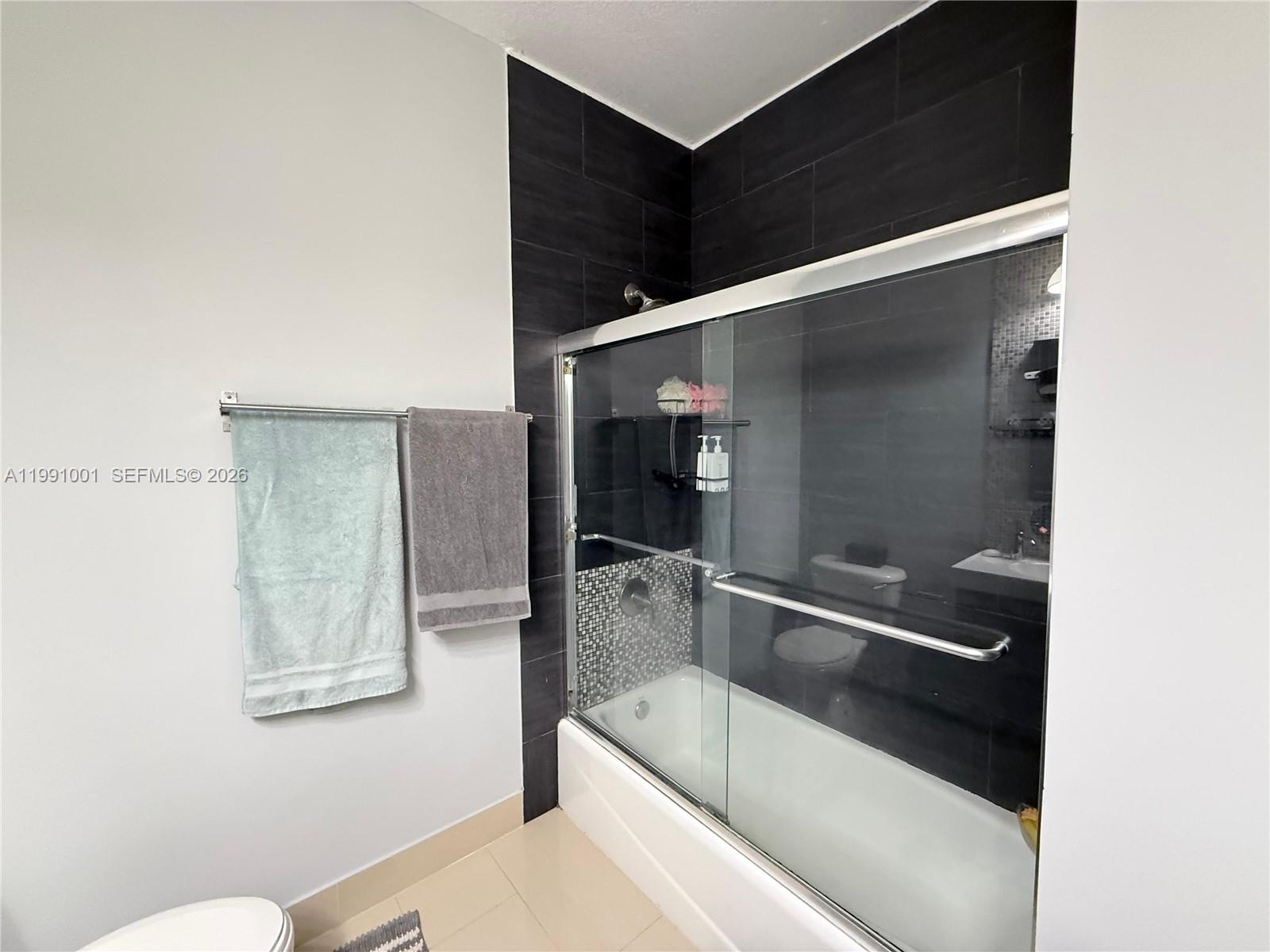 DORAL ISLES NORTH SEC TWO - Residential