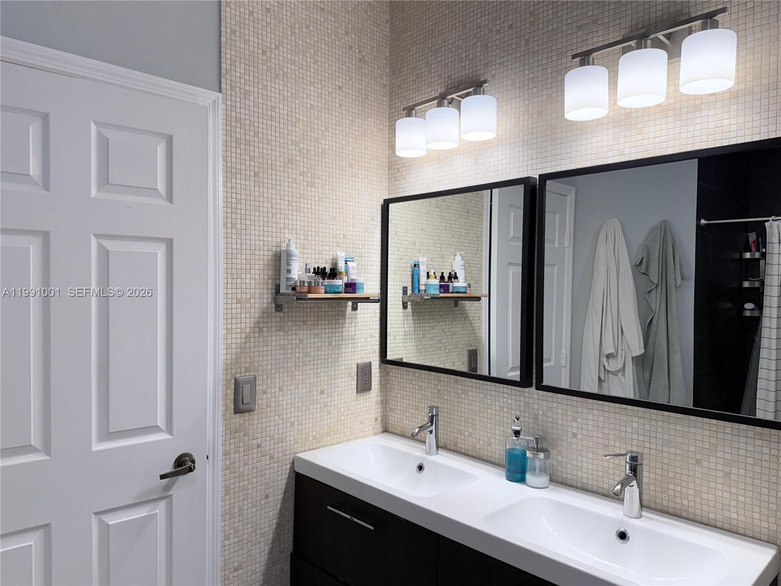 DORAL ISLES NORTH SEC TWO - Residential