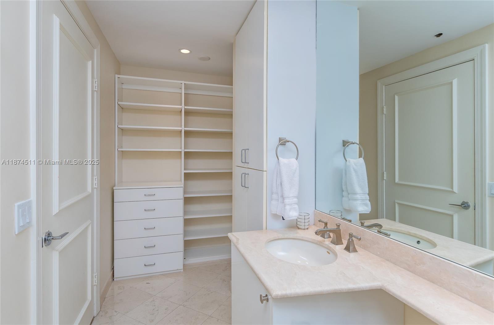 CLUB TOWER TWO CONDO - Residential