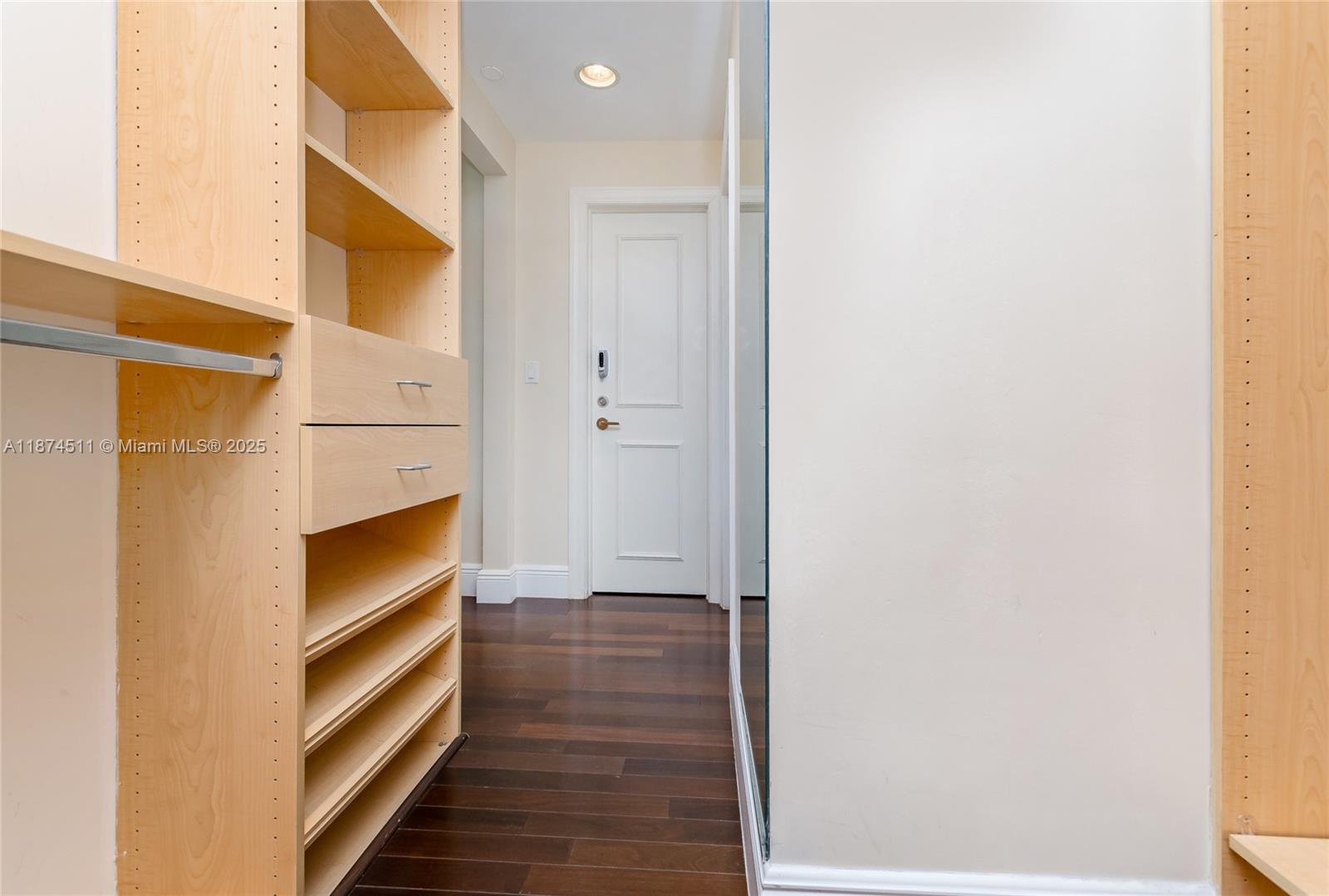 CLUB TOWER TWO CONDO - Residential