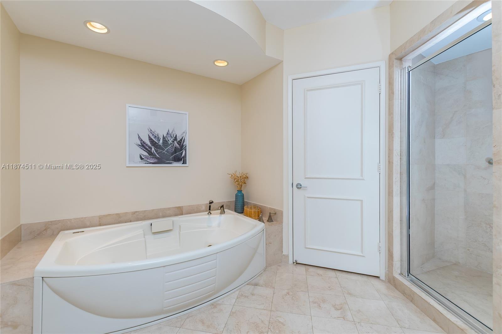 CLUB TOWER TWO CONDO - Residential