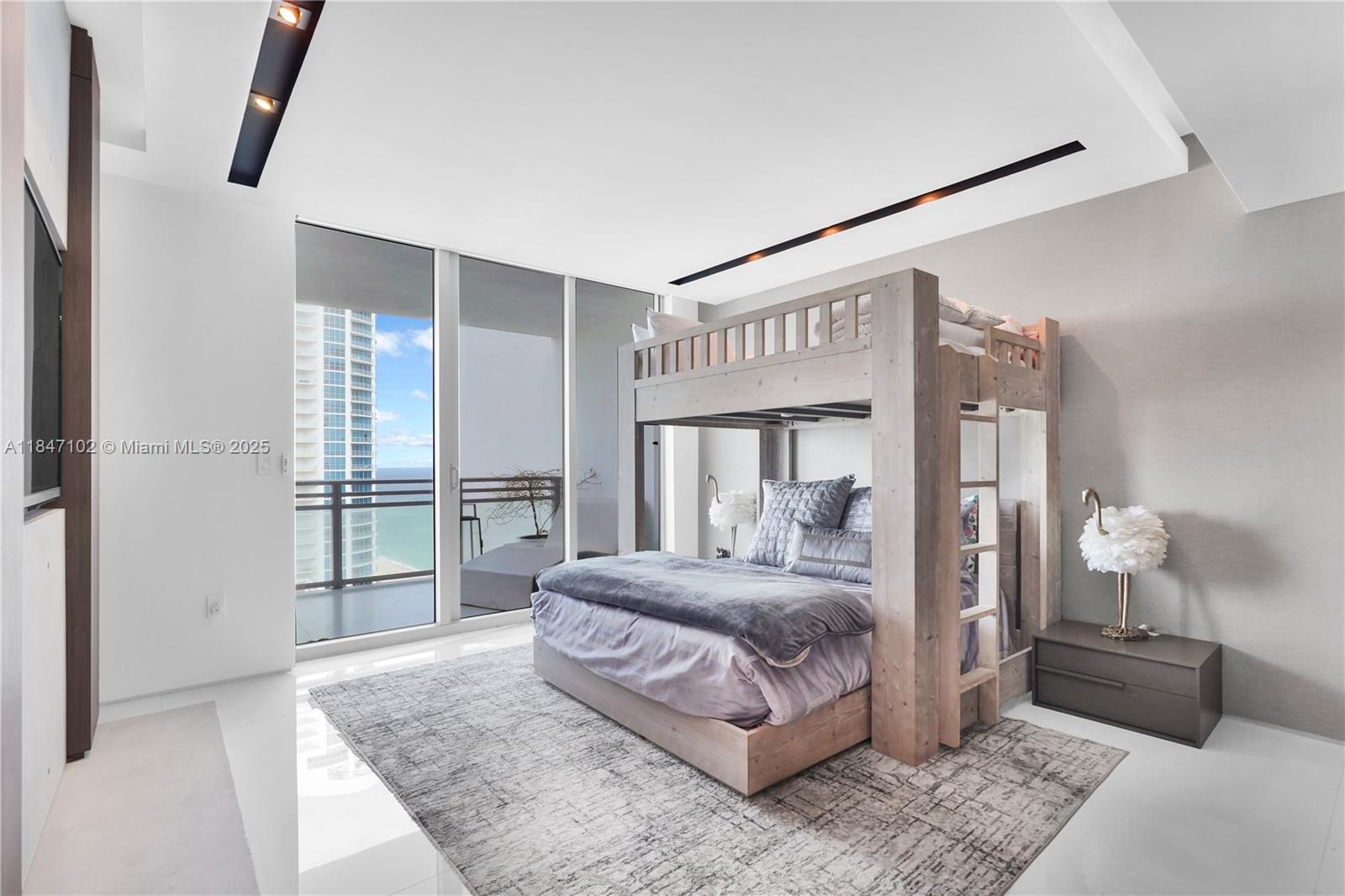 Diplomat Residences - Residential Lease