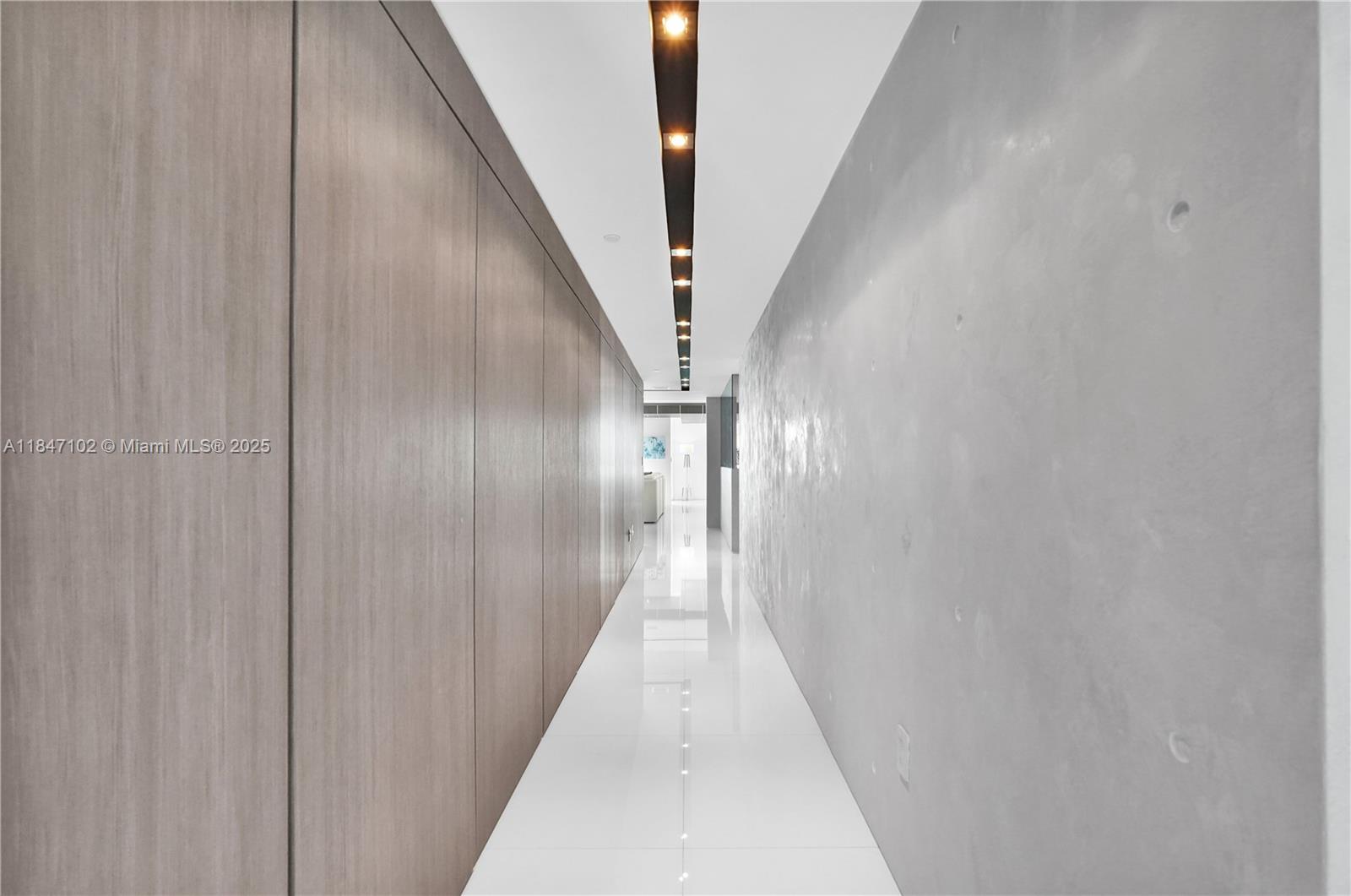 Diplomat Residences - Residential Lease