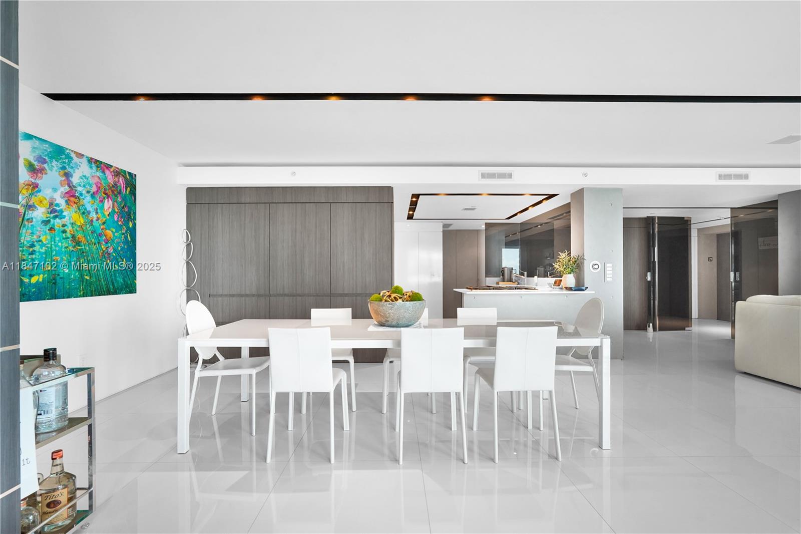 Diplomat Residences - Residential Lease