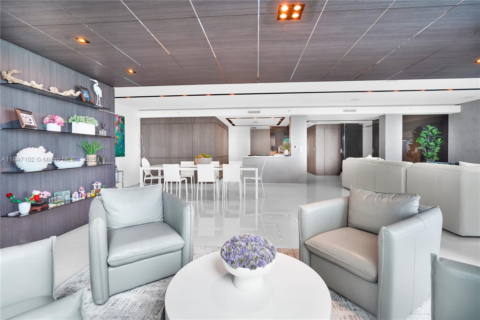 Diplomat Residences - Residential Lease