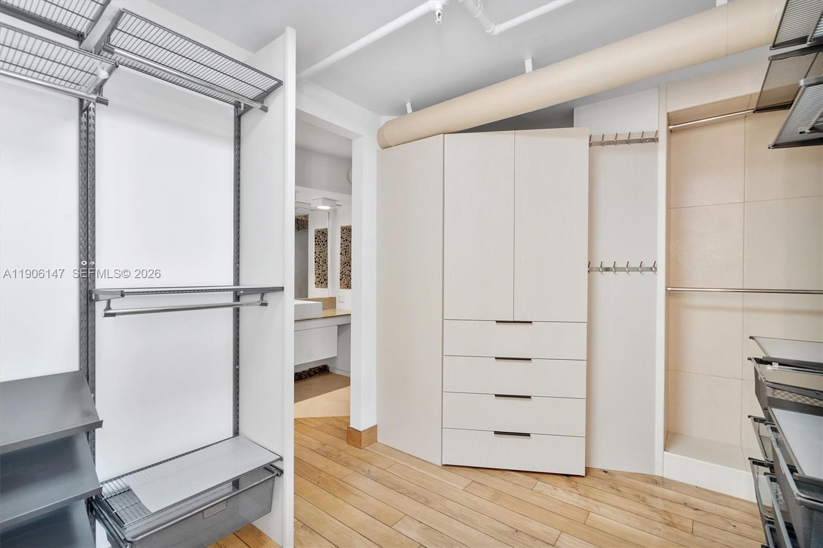 NORTH TOWER AT THE POINT - Residential