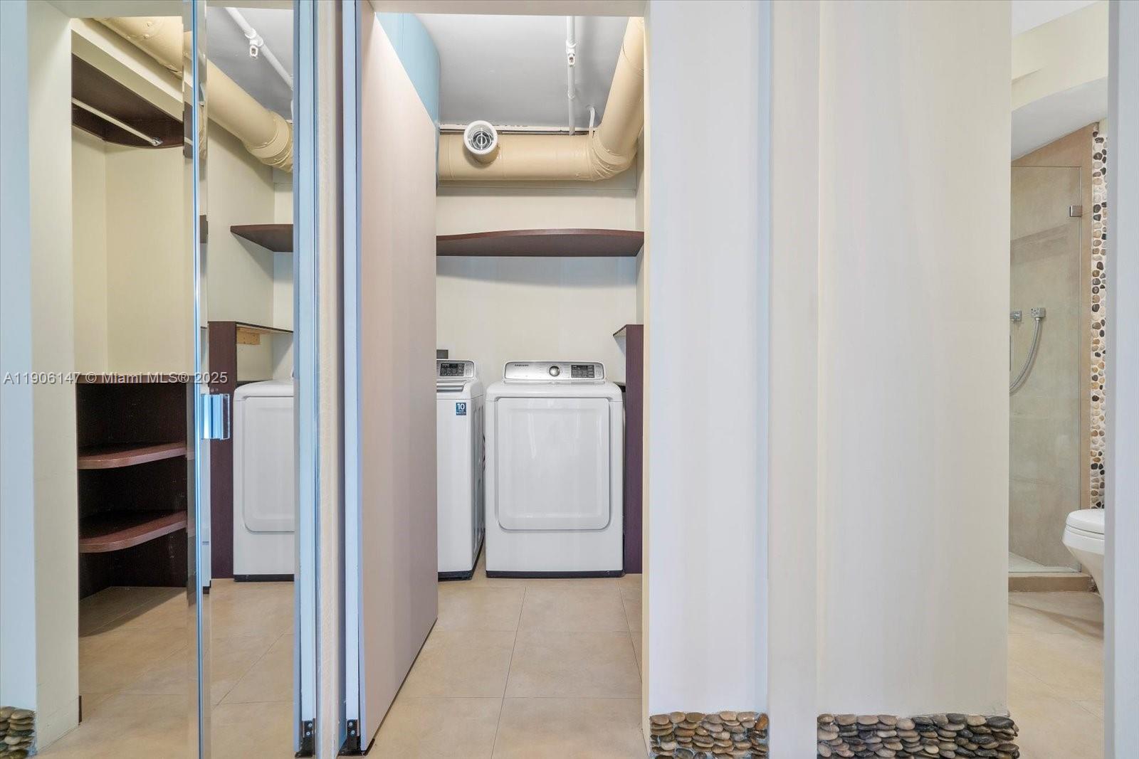 NORTH TOWER AT THE POINT - Residential