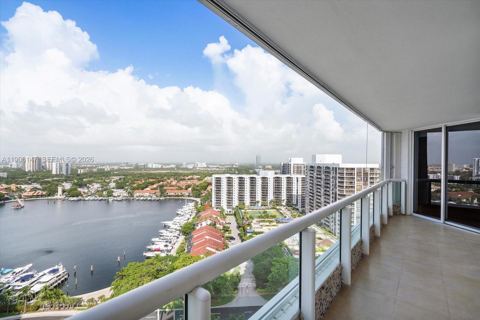 NORTH TOWER AT THE POINT - Residential