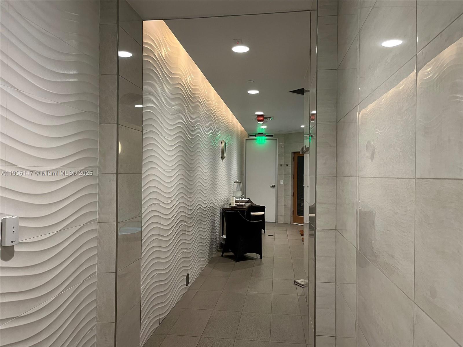 NORTH TOWER AT THE POINT - Residential