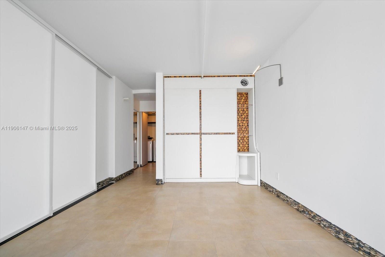 NORTH TOWER AT THE POINT - Residential