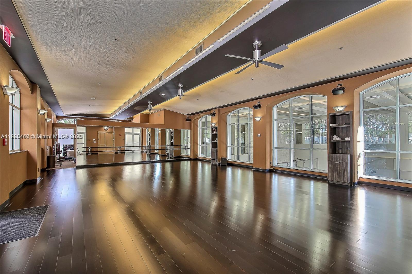 NORTH TOWER AT THE POINT - Residential