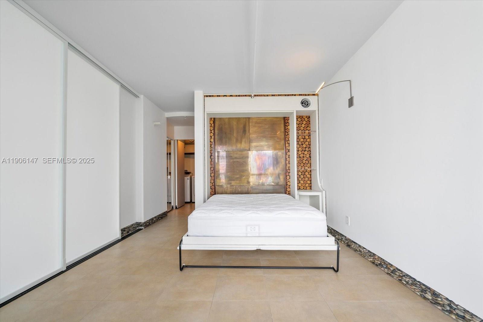 NORTH TOWER AT THE POINT - Residential