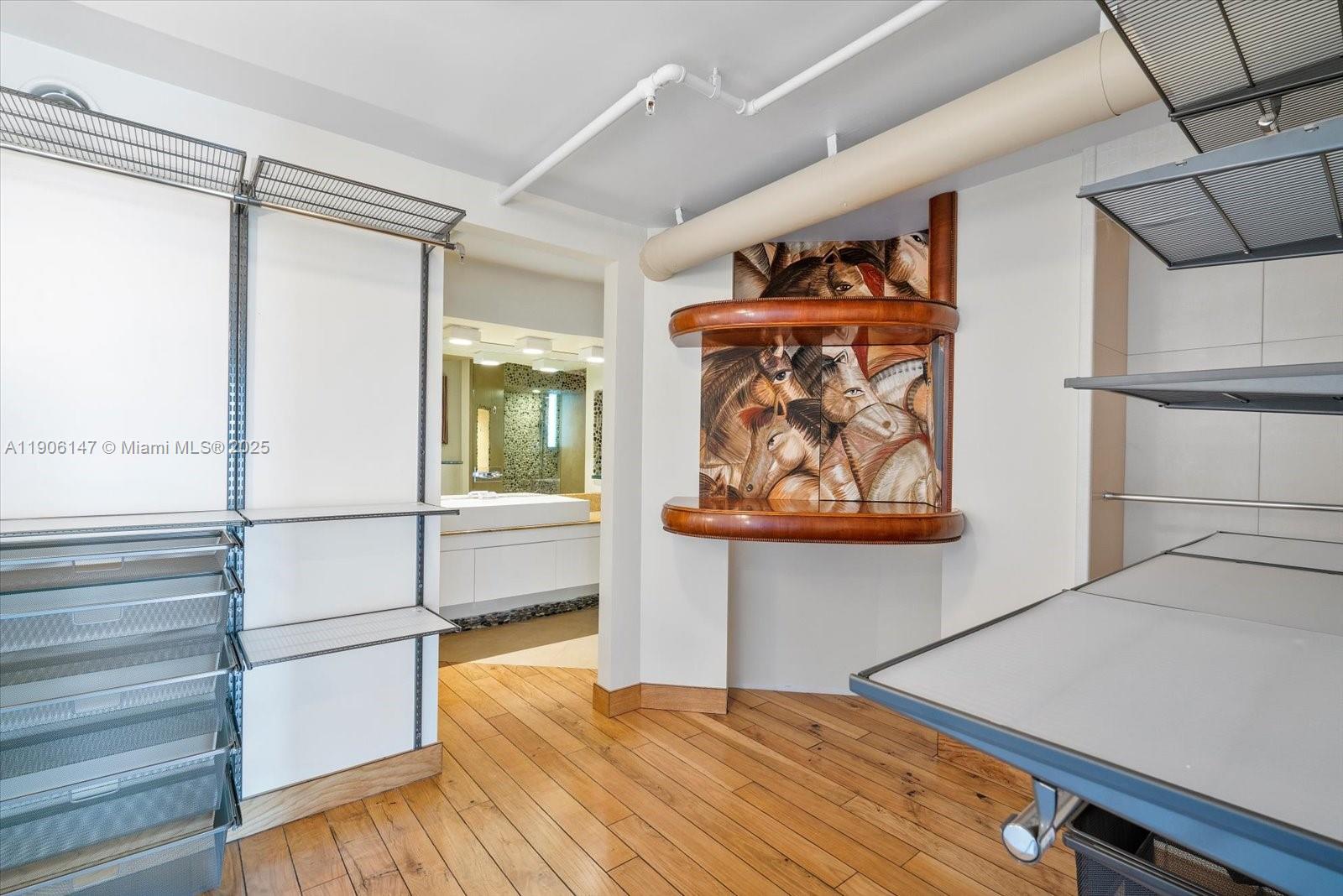 NORTH TOWER AT THE POINT - Residential