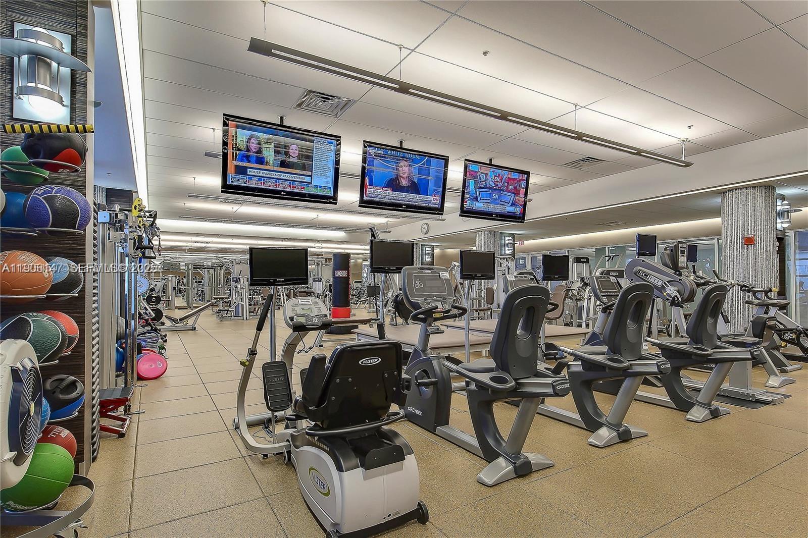 NORTH TOWER AT THE POINT - Residential