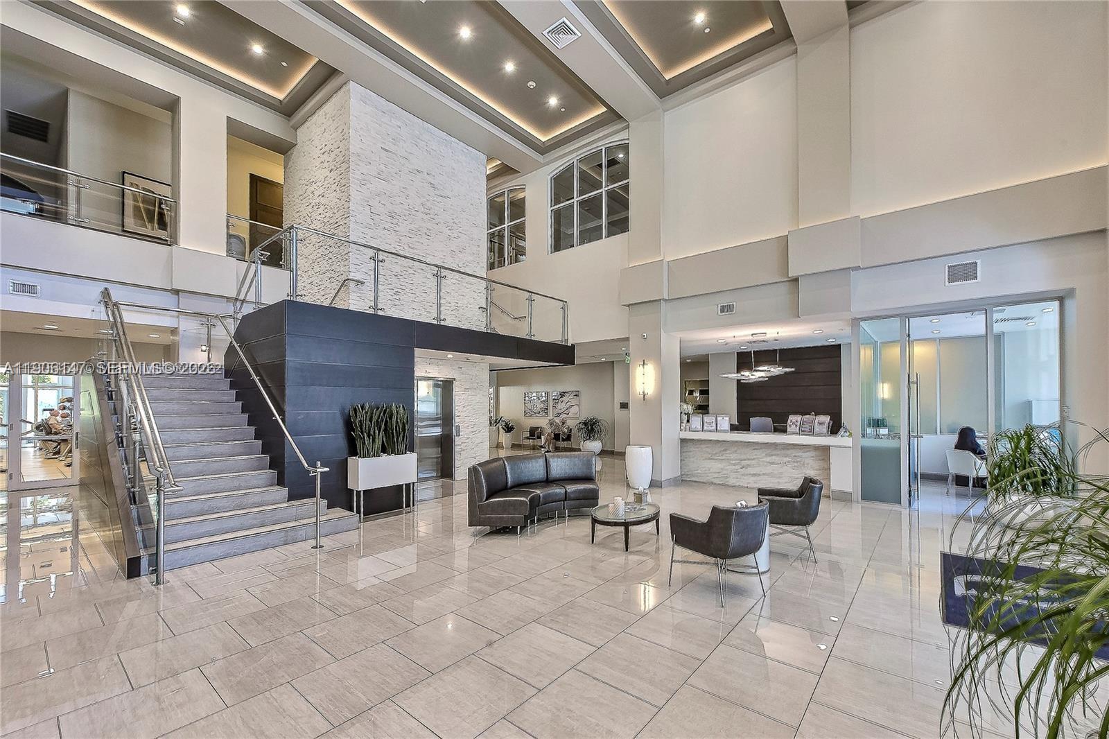 NORTH TOWER AT THE POINT - Residential