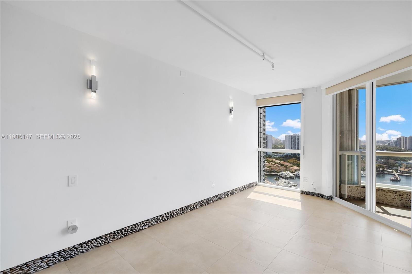 NORTH TOWER AT THE POINT - Residential