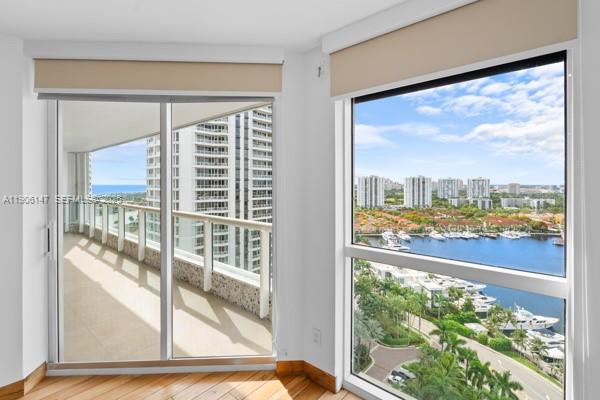 NORTH TOWER AT THE POINT - Residential