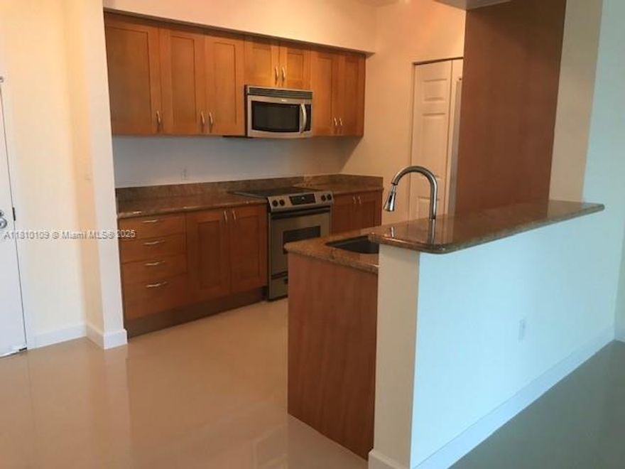 High floor (LP) beautiful 2/2 condo with HIGH CEILING located near the ocean. The residence features the porcelain floors, open kitchen, new washer/dryer, fantastic views of the ocean and intercoastal. The property is within walking distance from shopping, restaurants, casino, and the ocean. 24 hours valet parking, lobby front desk, security, gym, heated pool, movie theater, tennis courts. Available on July 1st, 2025.