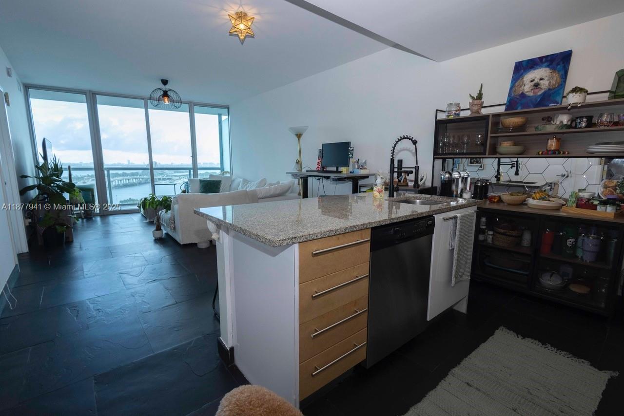 888 Biscayne Blvd 2210
