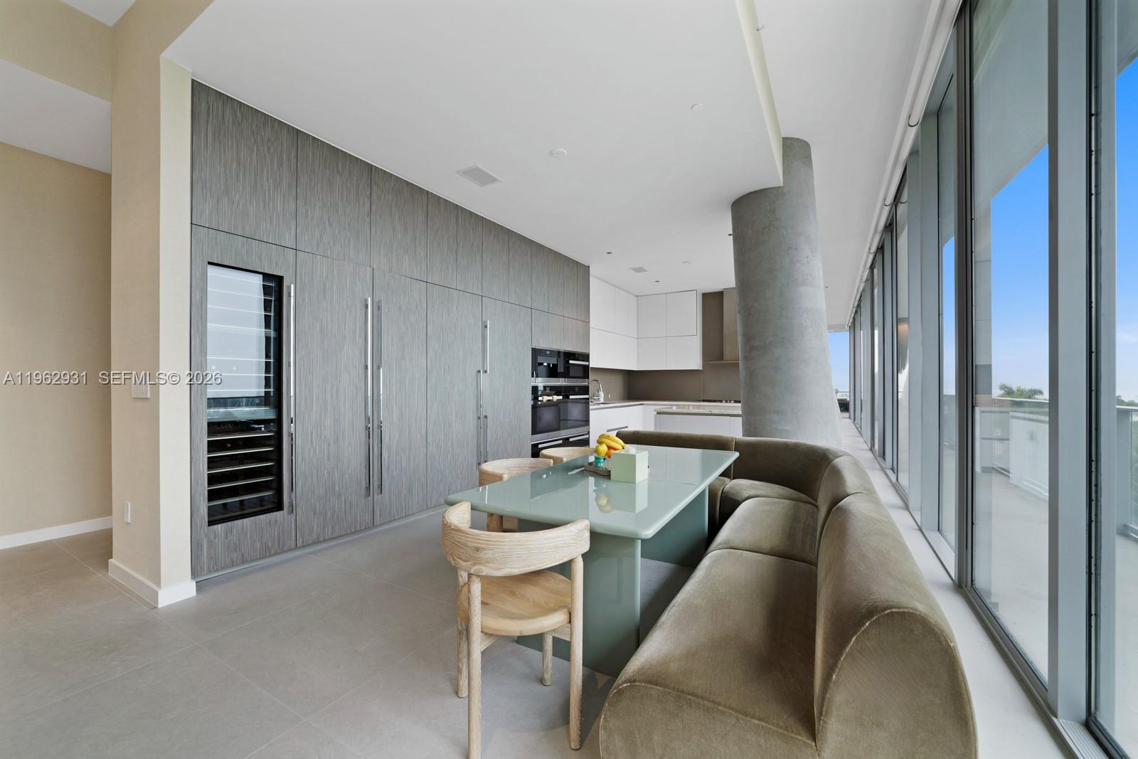 2675 S Bayshore Dr 602S