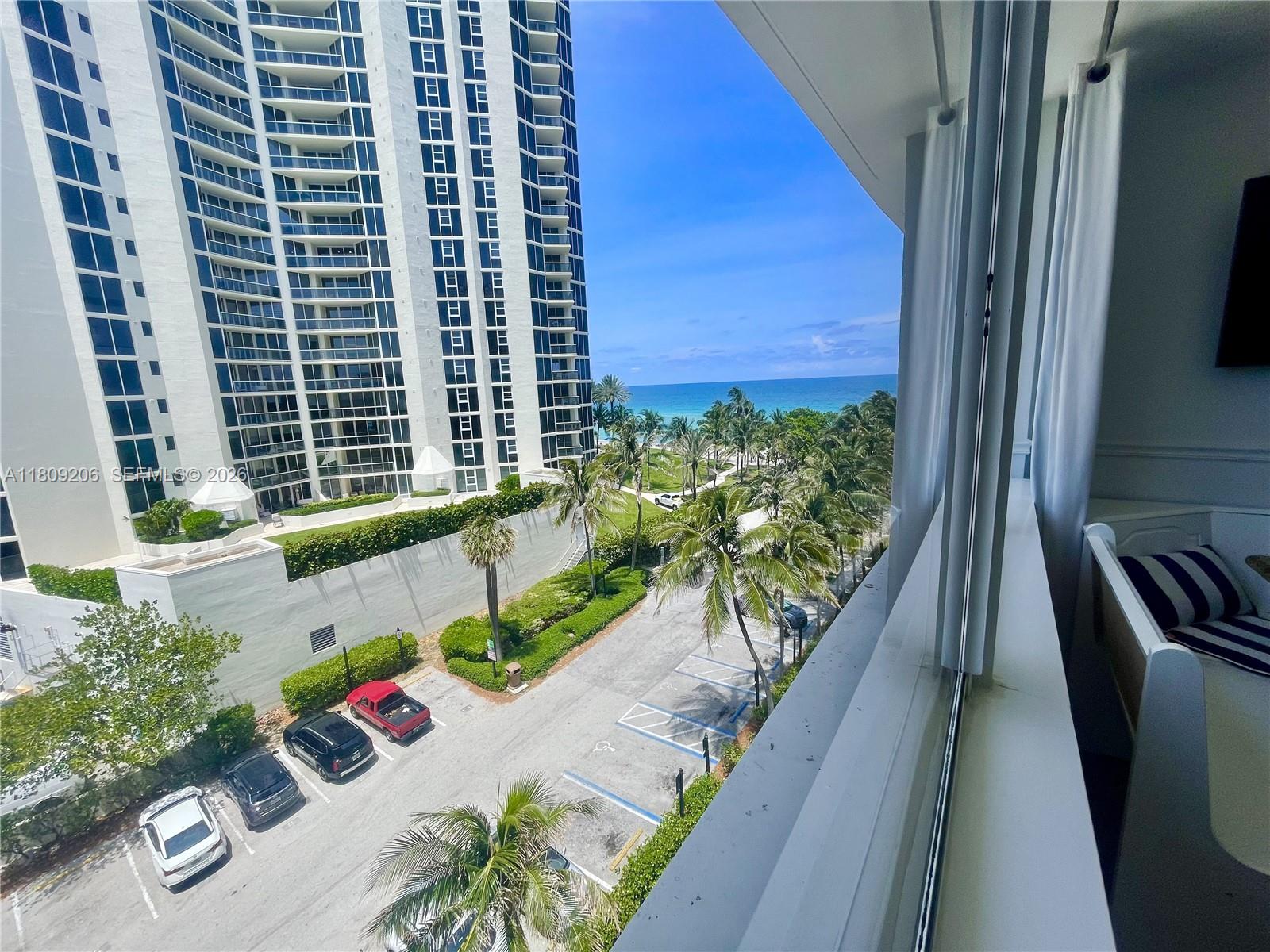 19201 Collins Ave 427