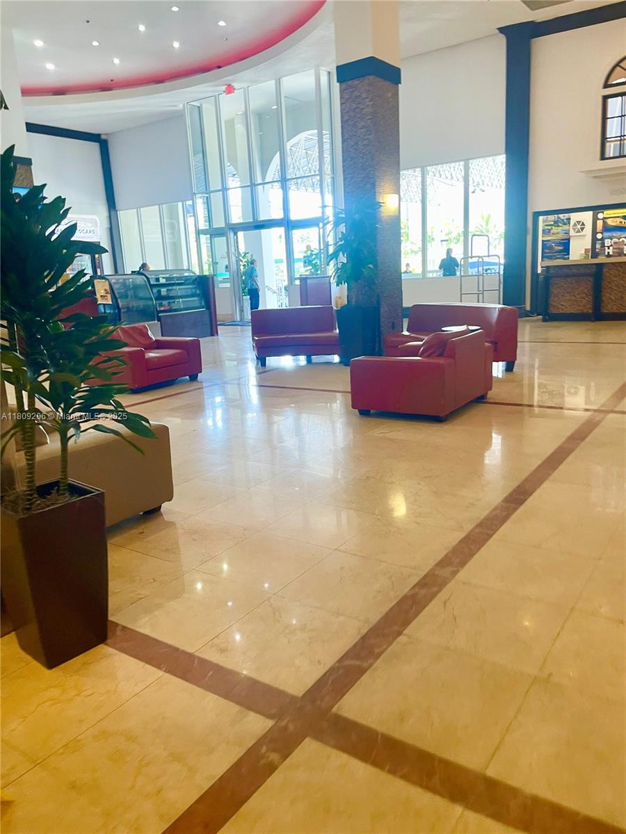 THE AVENTURA BEACH CLUB C - Residential