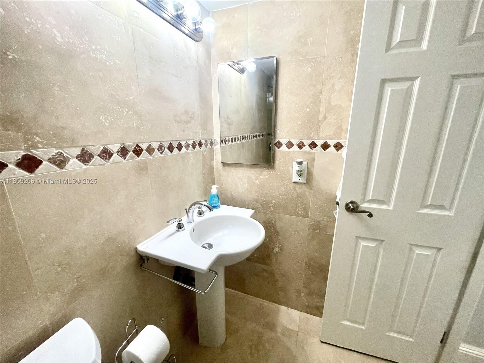 THE AVENTURA BEACH CLUB C - Residential