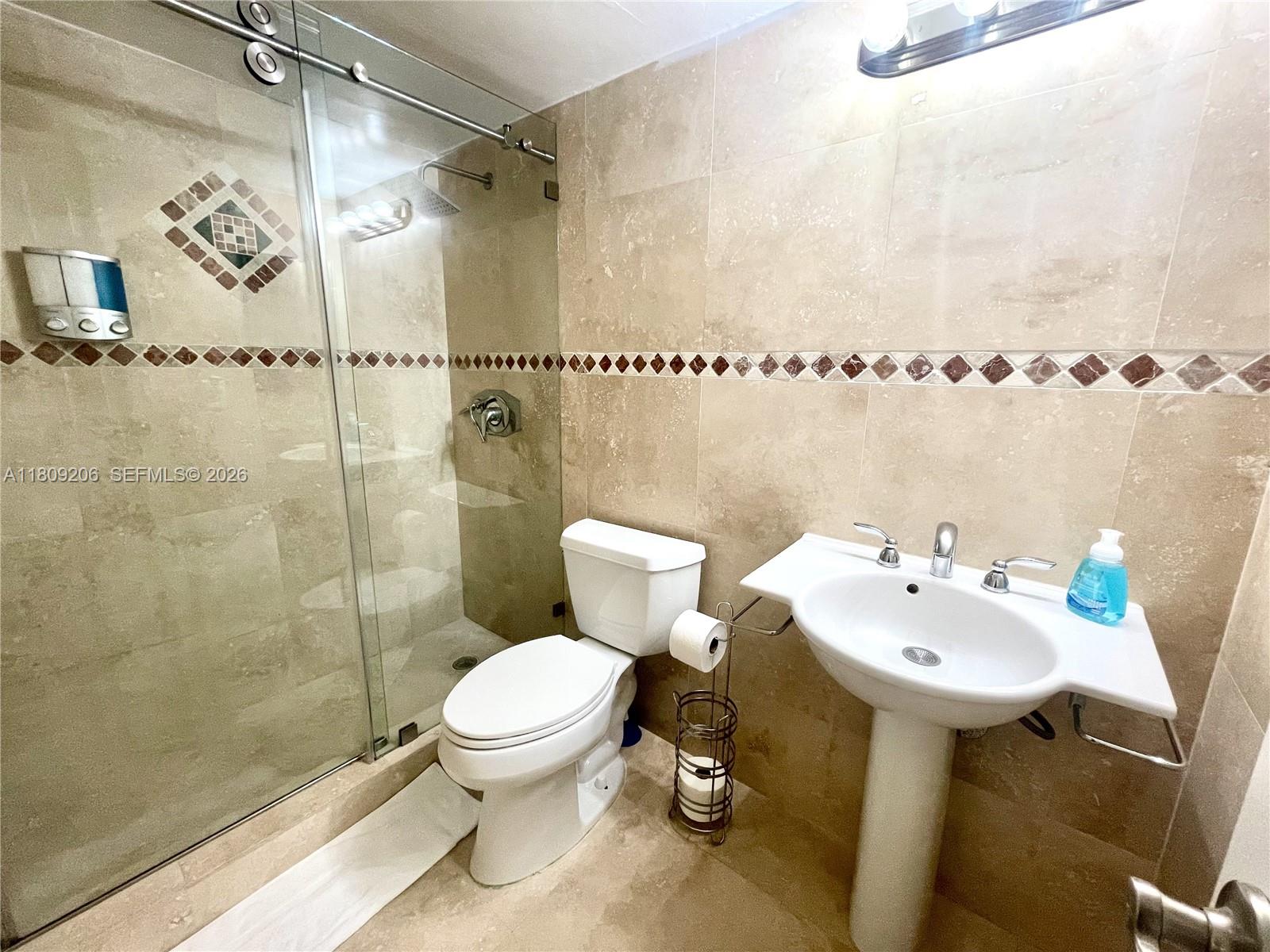 THE AVENTURA BEACH CLUB C - Residential