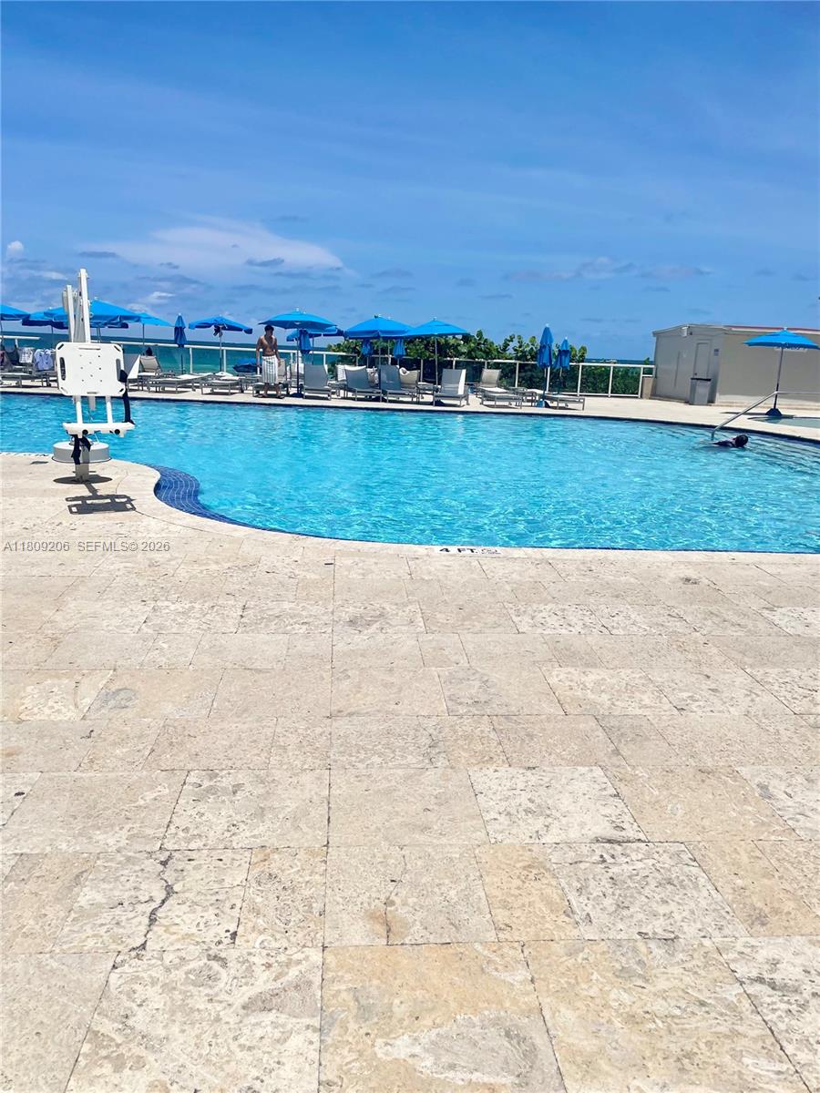 THE AVENTURA BEACH CLUB C - Residential