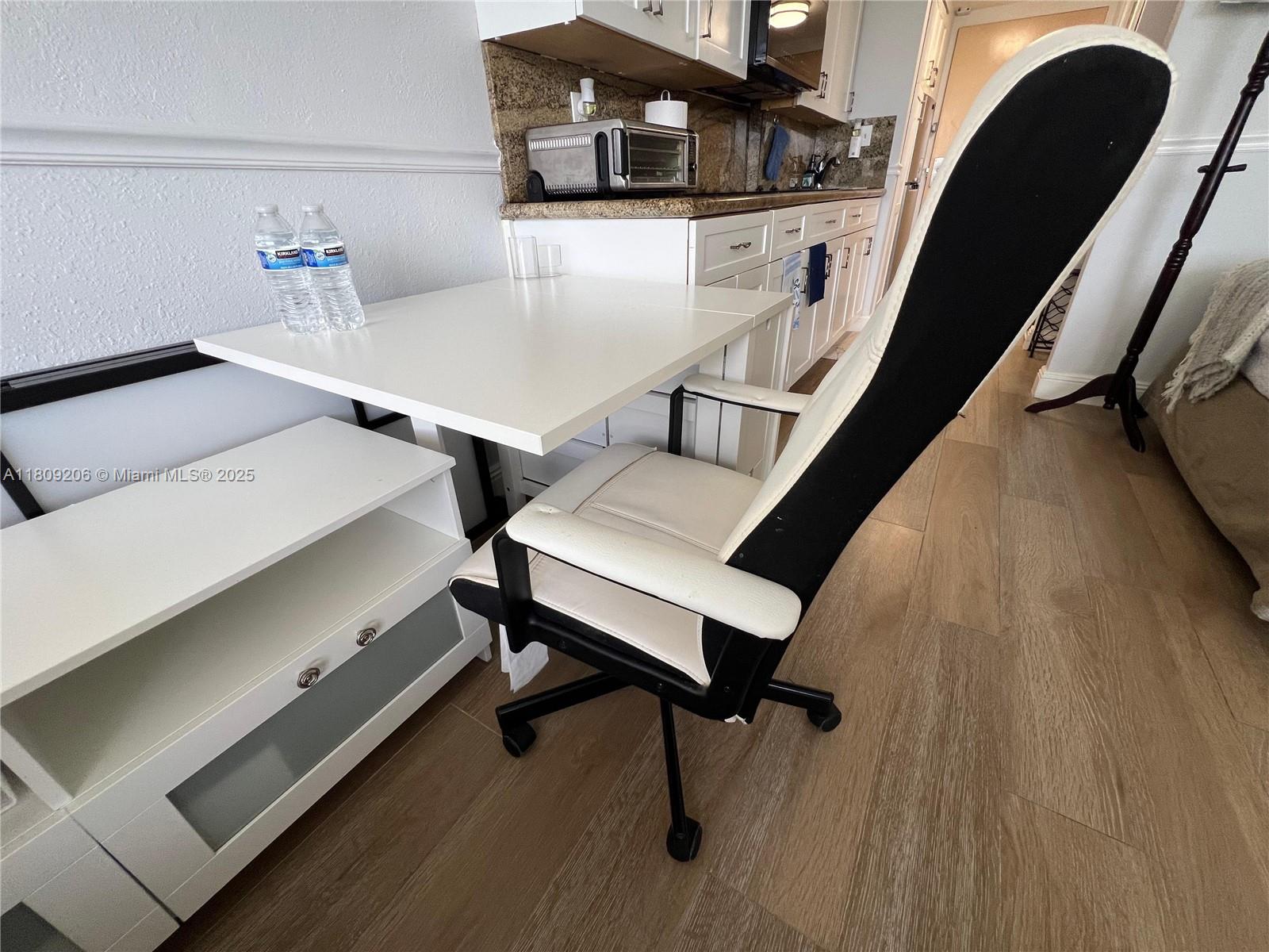 THE AVENTURA BEACH CLUB C - Residential