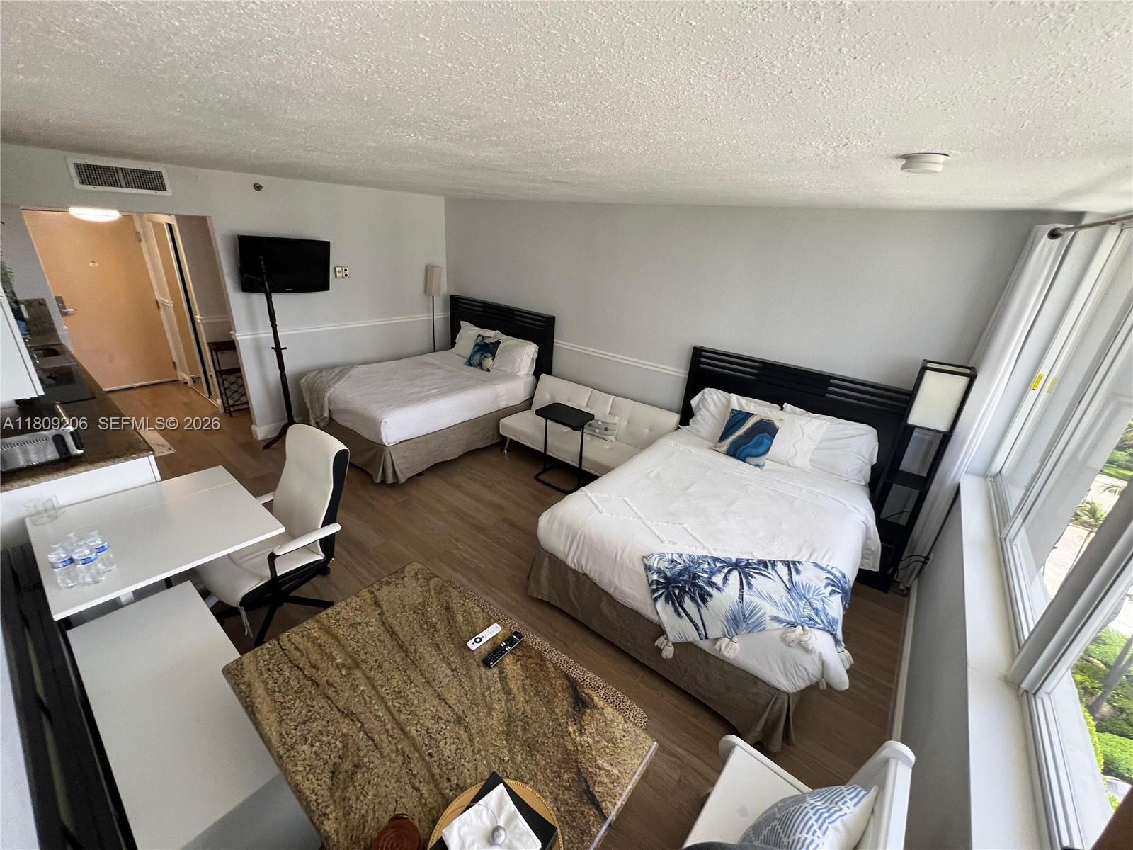 THE AVENTURA BEACH CLUB C - Residential