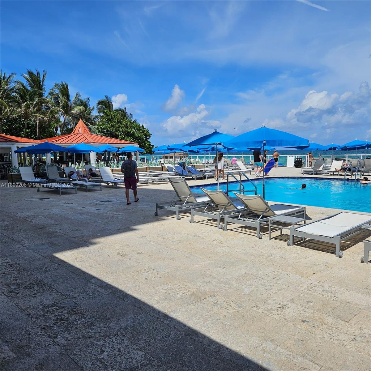 THE AVENTURA BEACH CLUB C - Residential