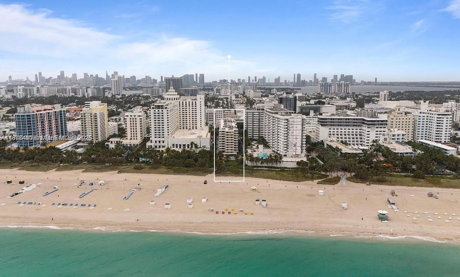 1621 Collins Ave 705