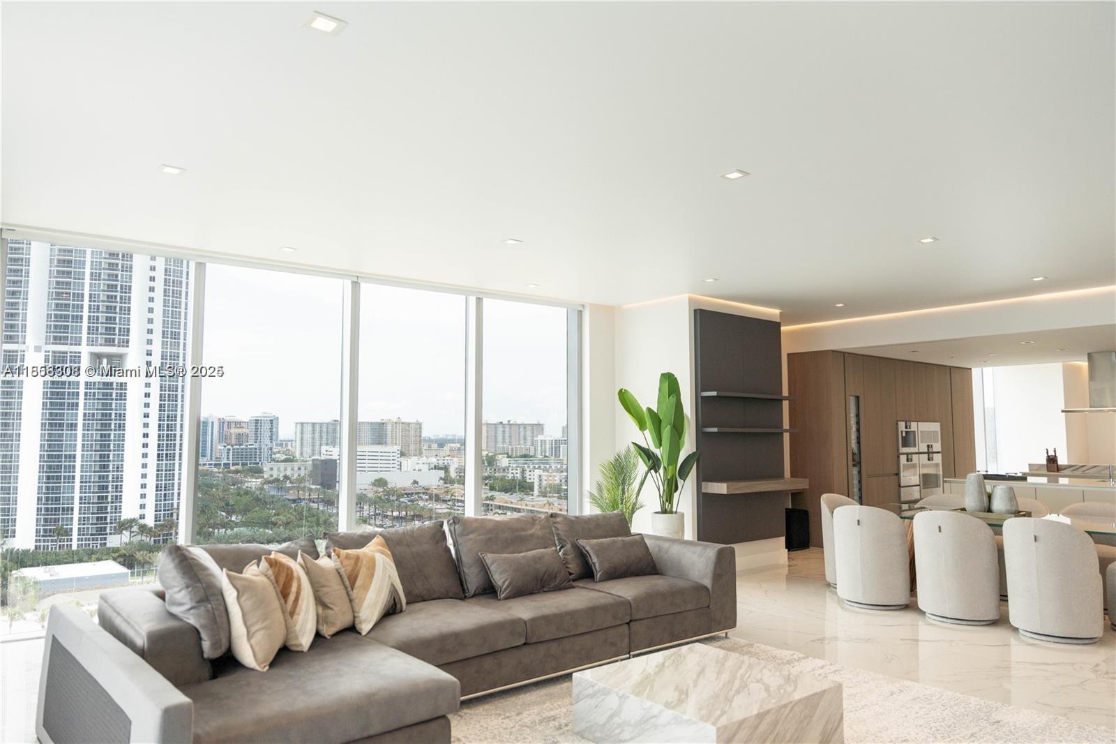 18501 Collins Ave 1104