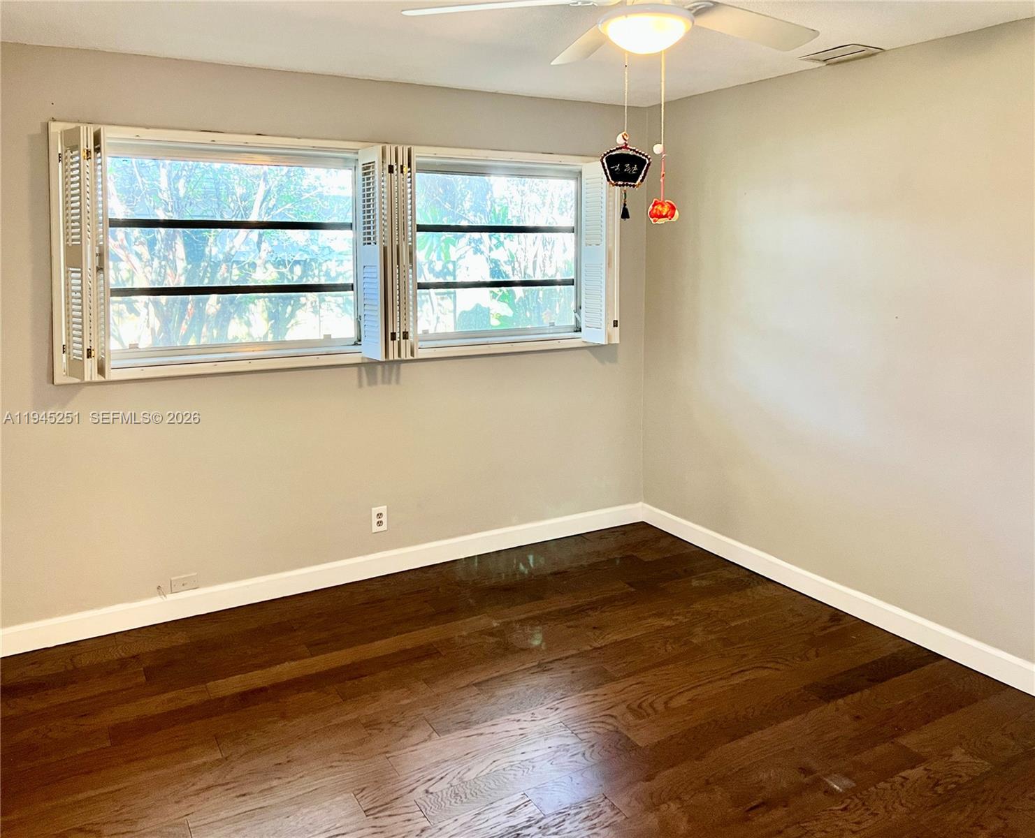 MIRROR LAKE ESTATES SEC F - Residential