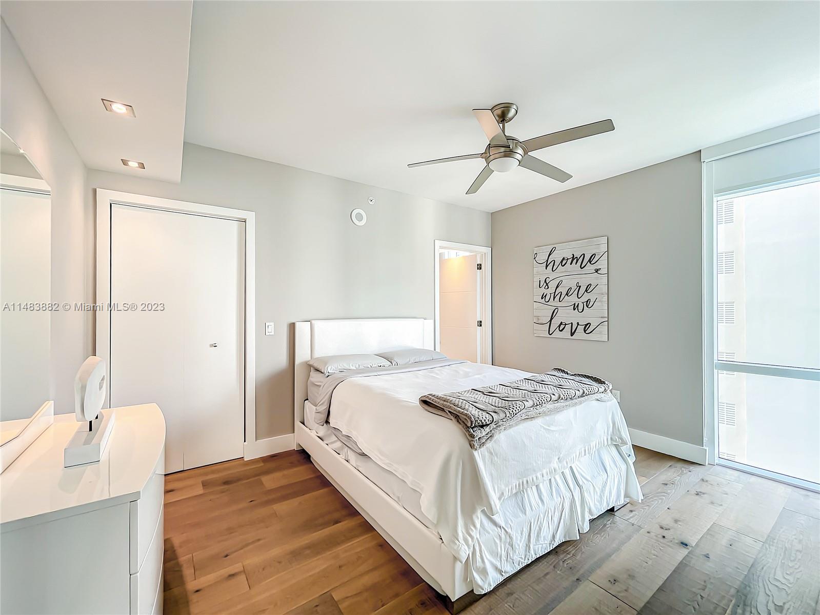 APOGEE BEACH CONDOMINIUM - Residential