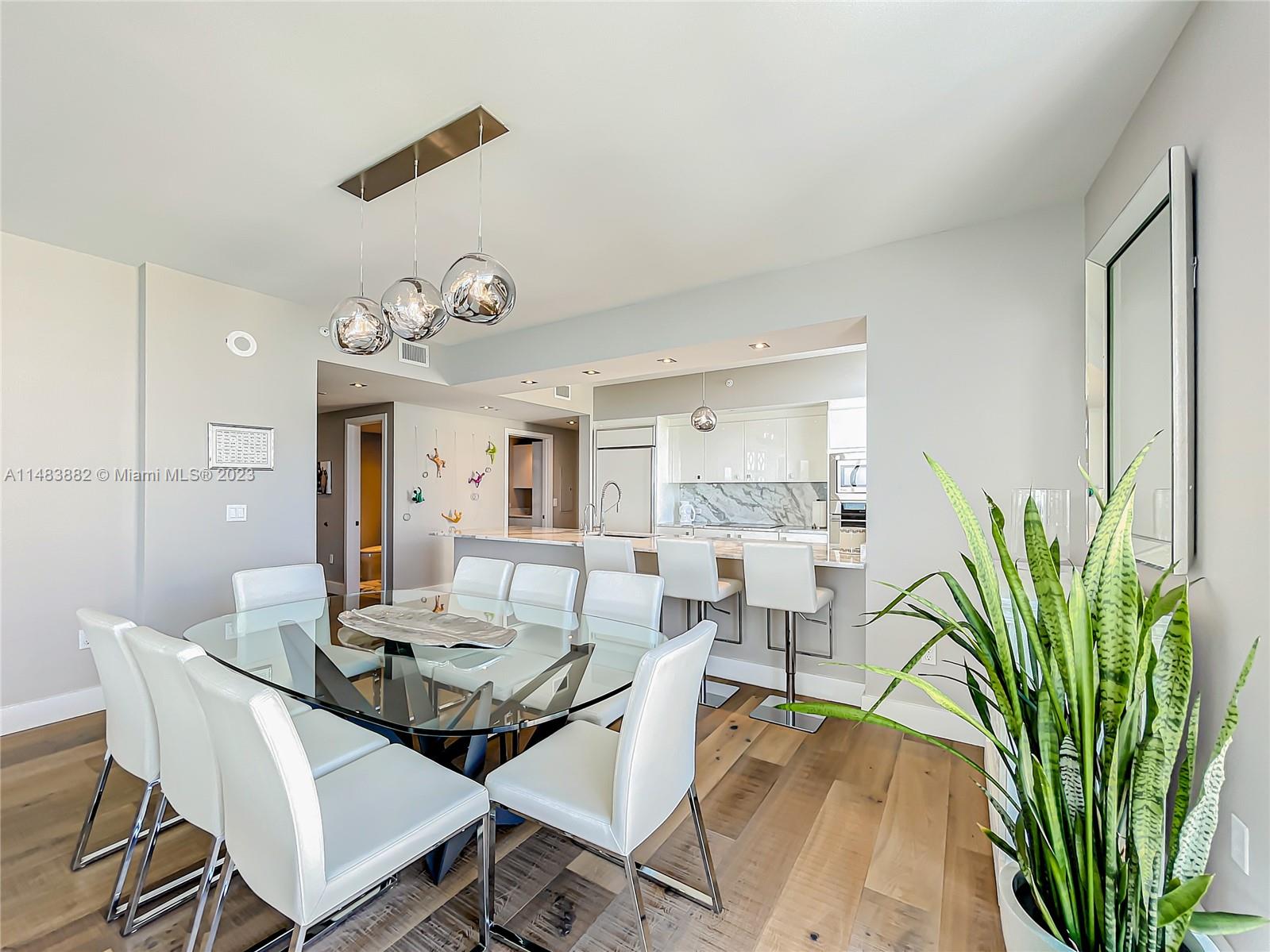 APOGEE BEACH CONDOMINIUM - Residential