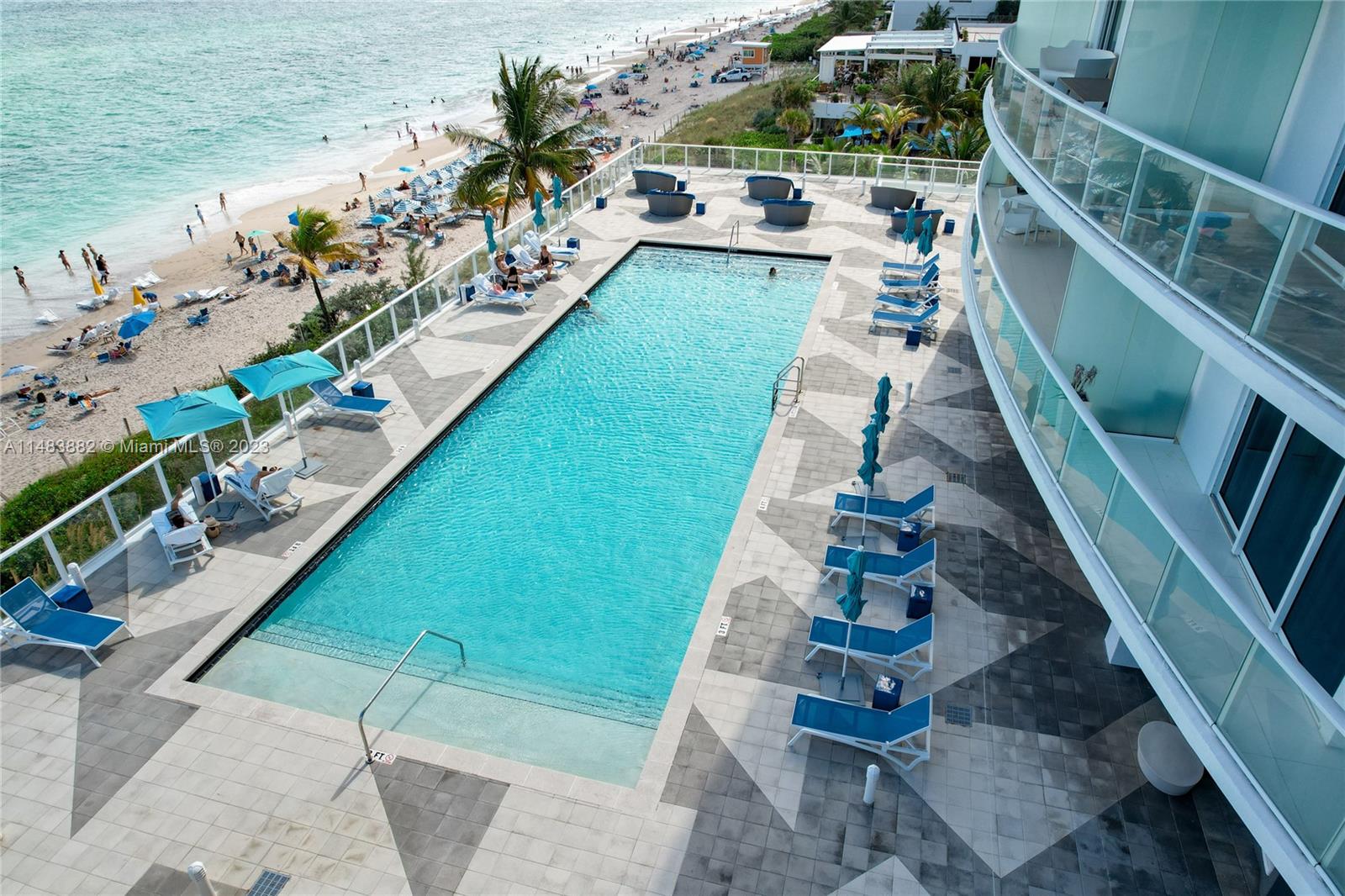 APOGEE BEACH CONDOMINIUM - Residential