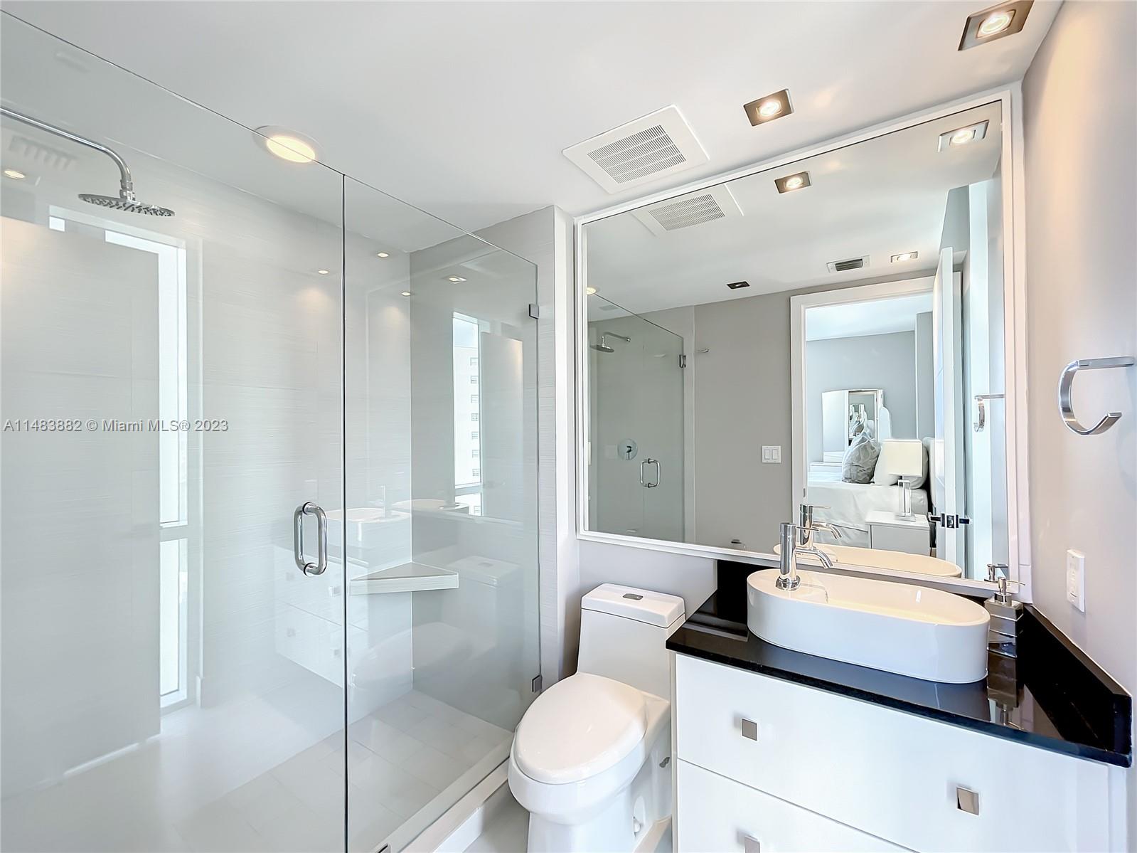 APOGEE BEACH CONDOMINIUM - Residential